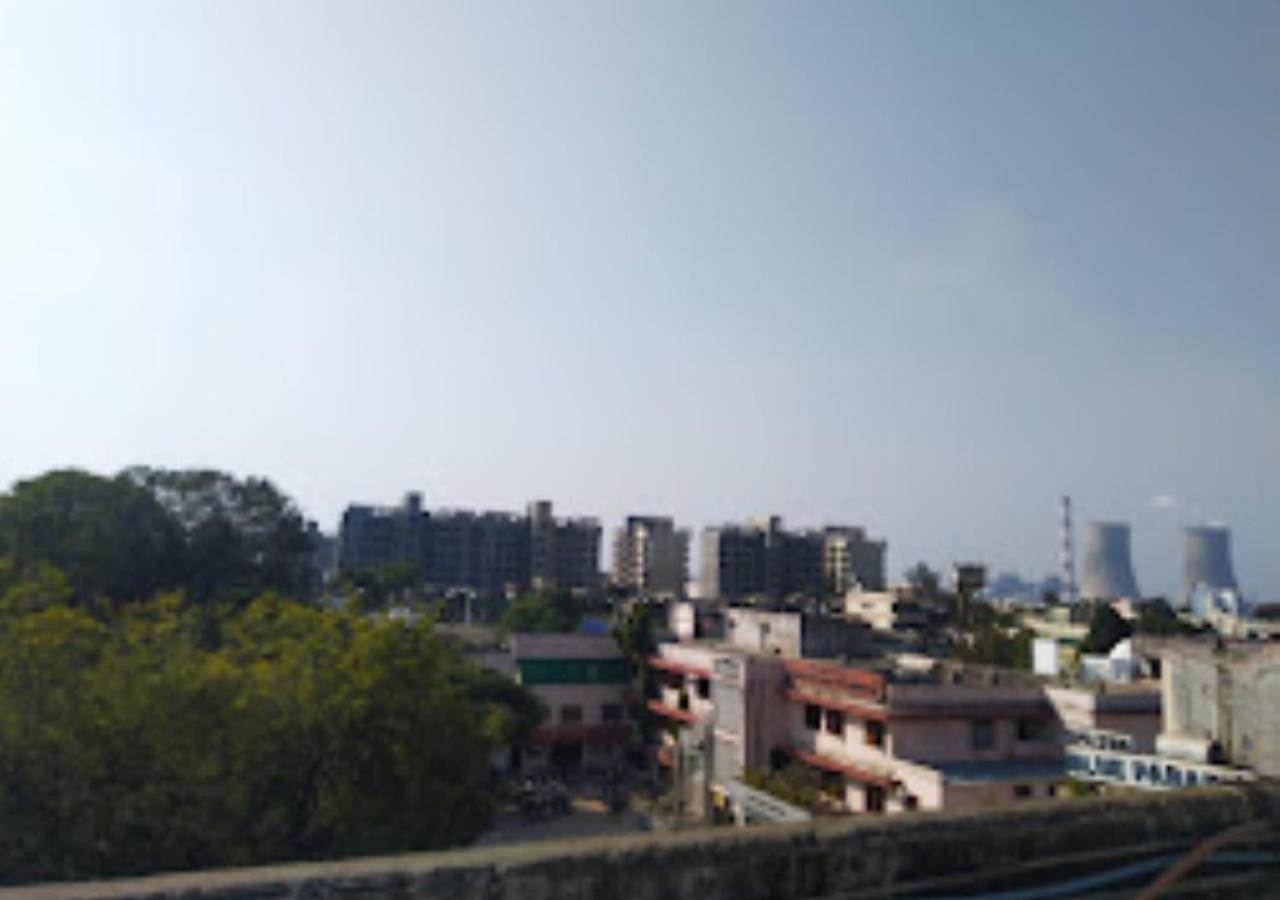 Hotel Blue Paradise Chandrapur Exteriör bild