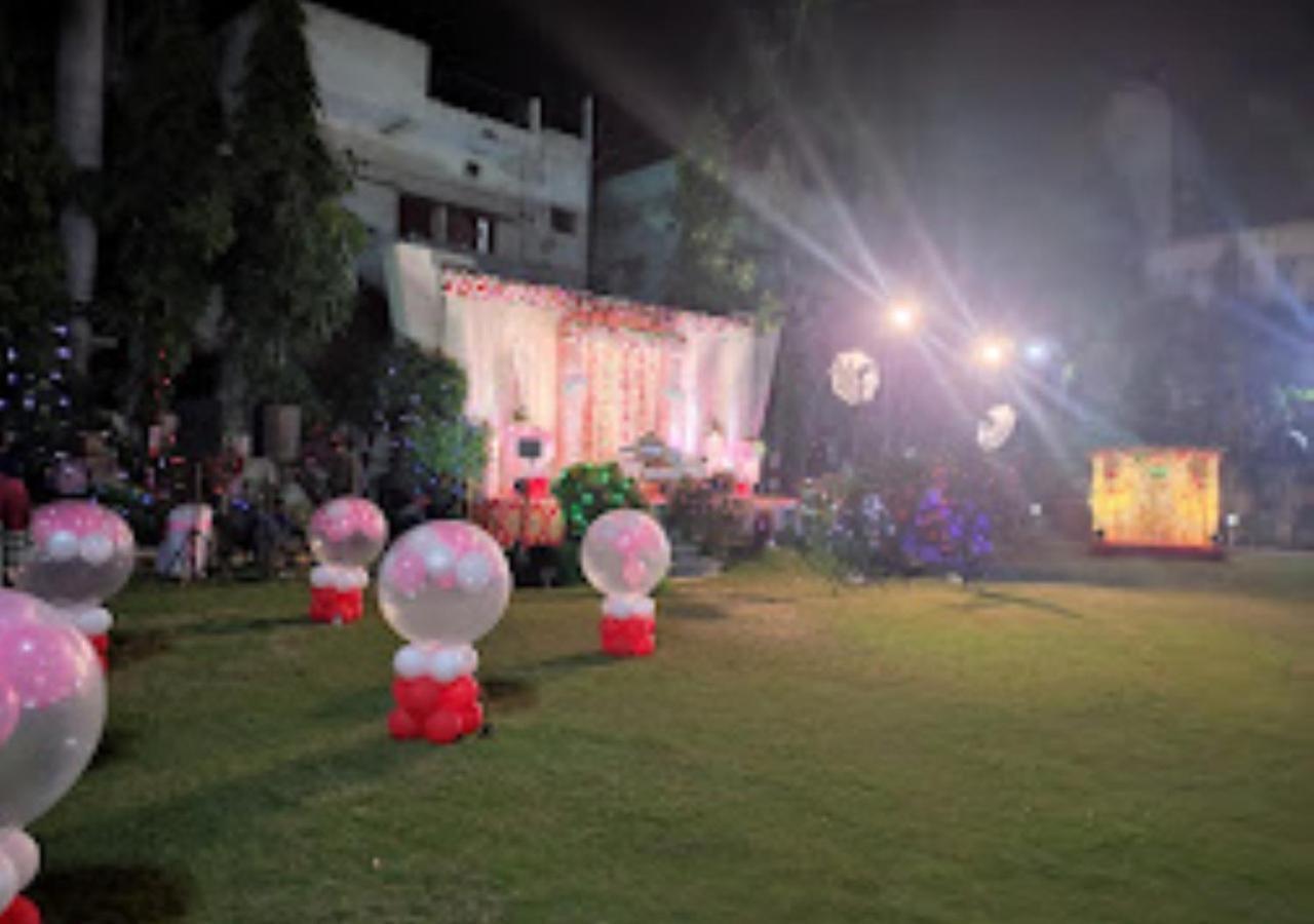 Hotel Blue Paradise Chandrapur Exteriör bild