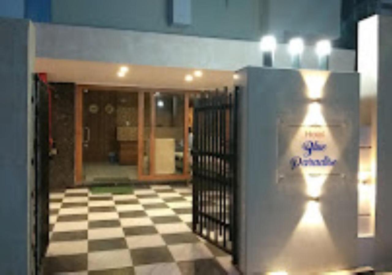 Hotel Blue Paradise Chandrapur Exteriör bild
